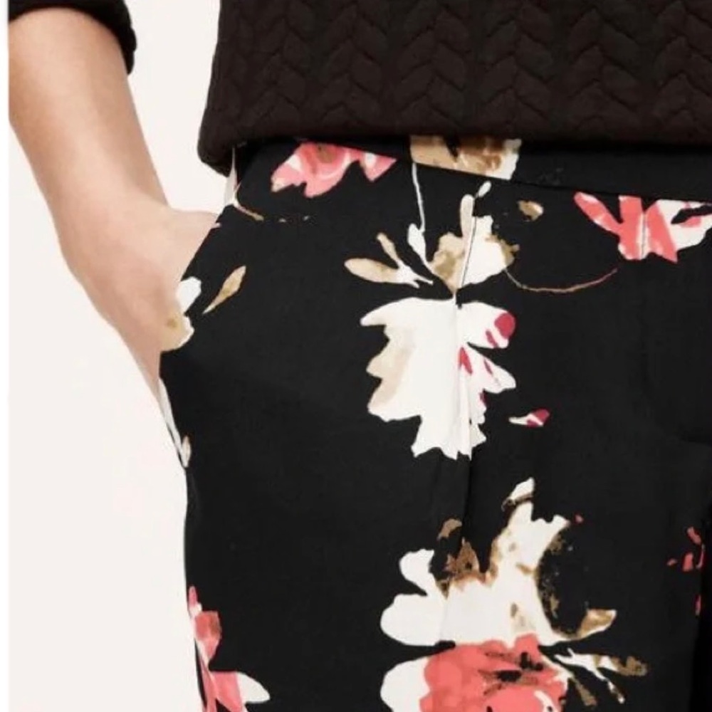 Ann Taylor Loft Drapey Floral Pants in Marisa Fit - Picture 3 of 9